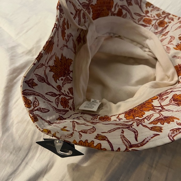 Bucket hat with drawstrings - Picture 2 of 2